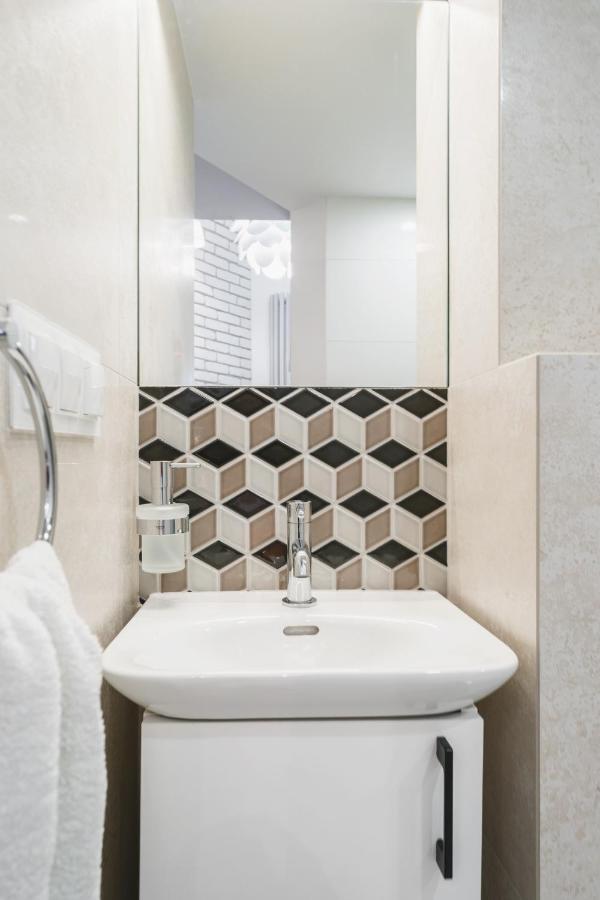 Modern, Well Organised Place In Centre By Homeclick Apartament *